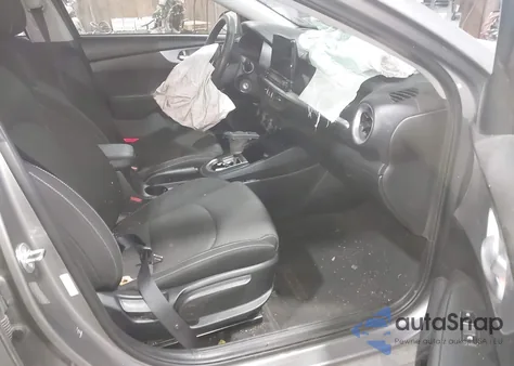 2023 Kia Forte Lxs z USA, uszkodzony, nr VIN 3KPF24AD6PE641619